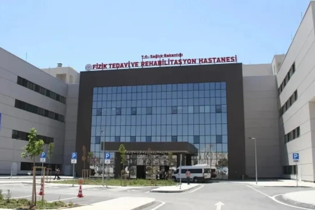 Çam ve Sakura Şehir Hastanesi — FTR Binası — dış görünüm