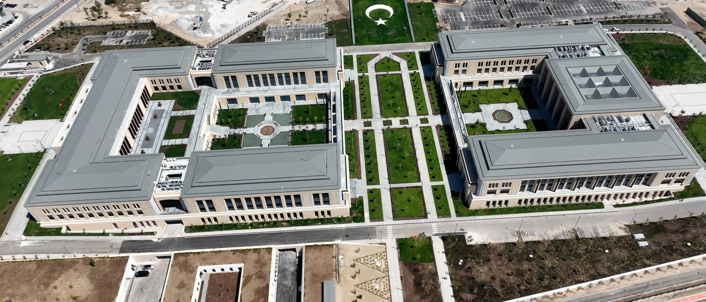 KKTC Cumhurbaşkanlığı ve Meclis Kampüsü’nün havadan görünümü