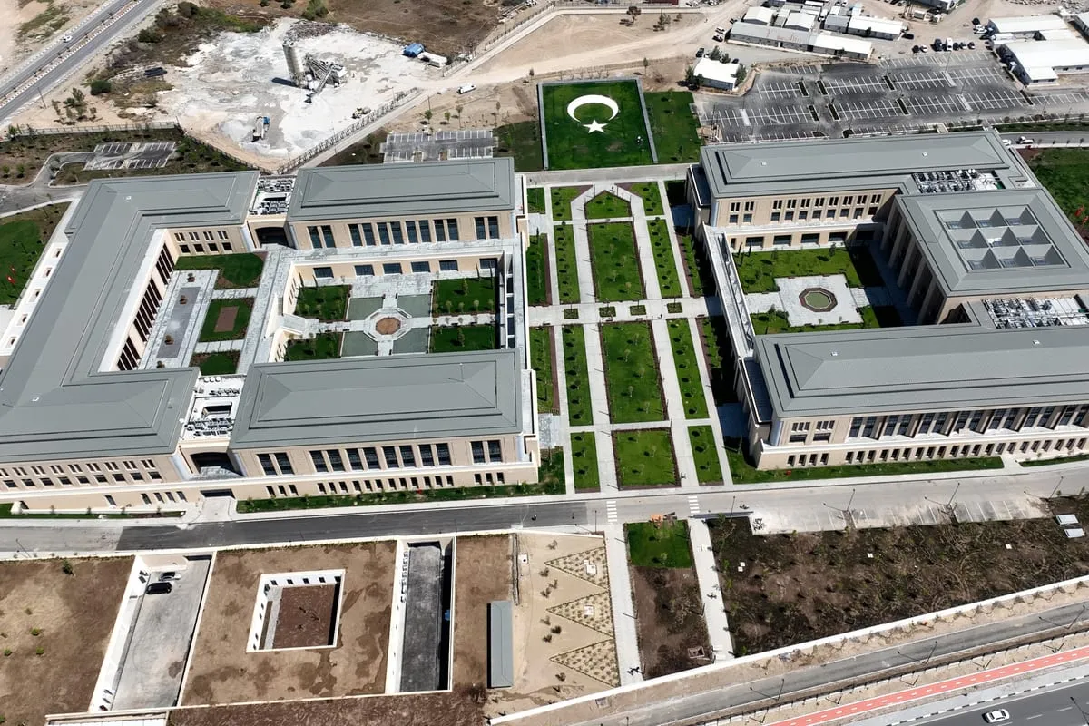 KKTC Cumhurbaşkanlığı ve Meclis Kampüsü — havadan görünüm
